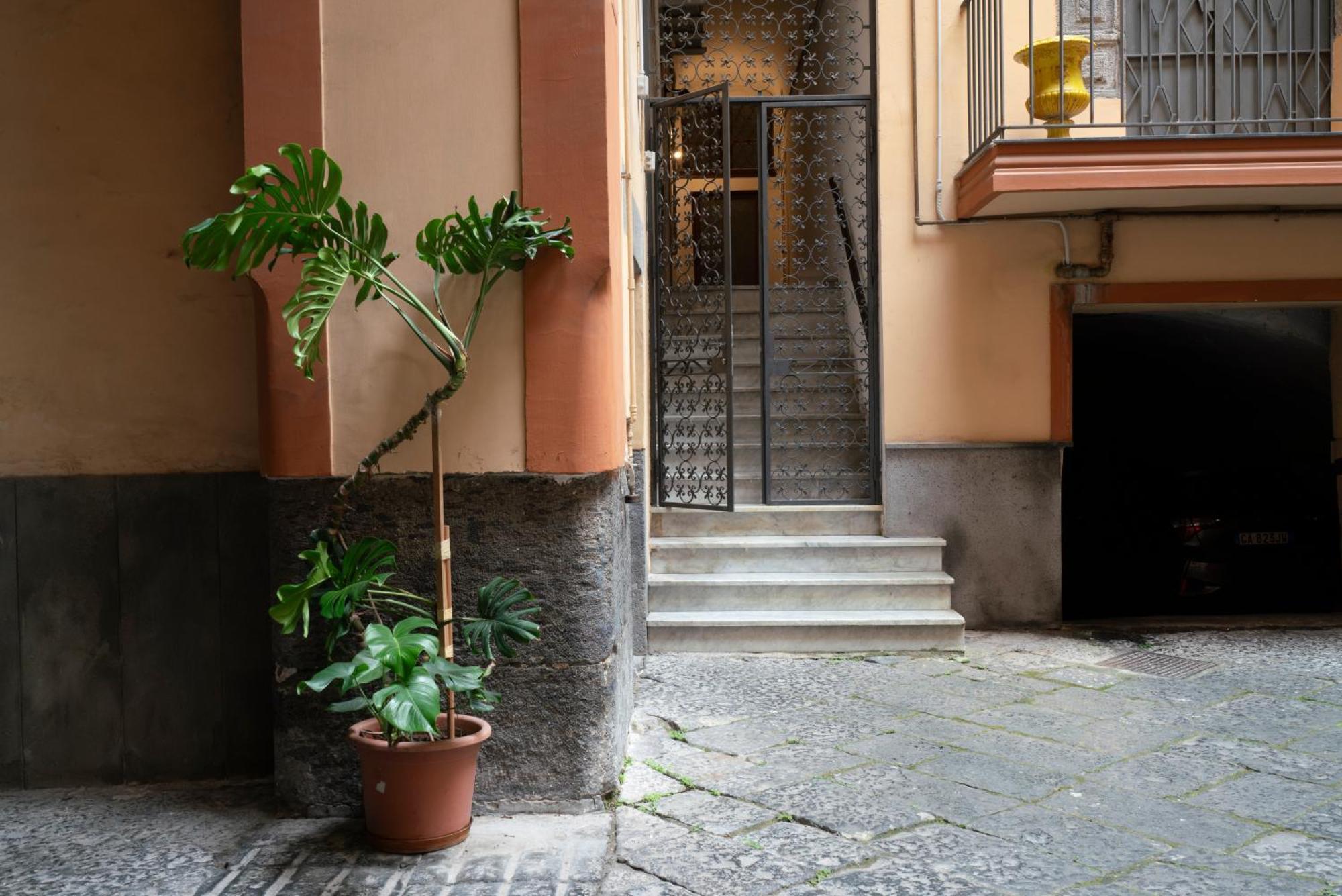A.Ri.El Luxury Apartment Napels Buitenkant foto