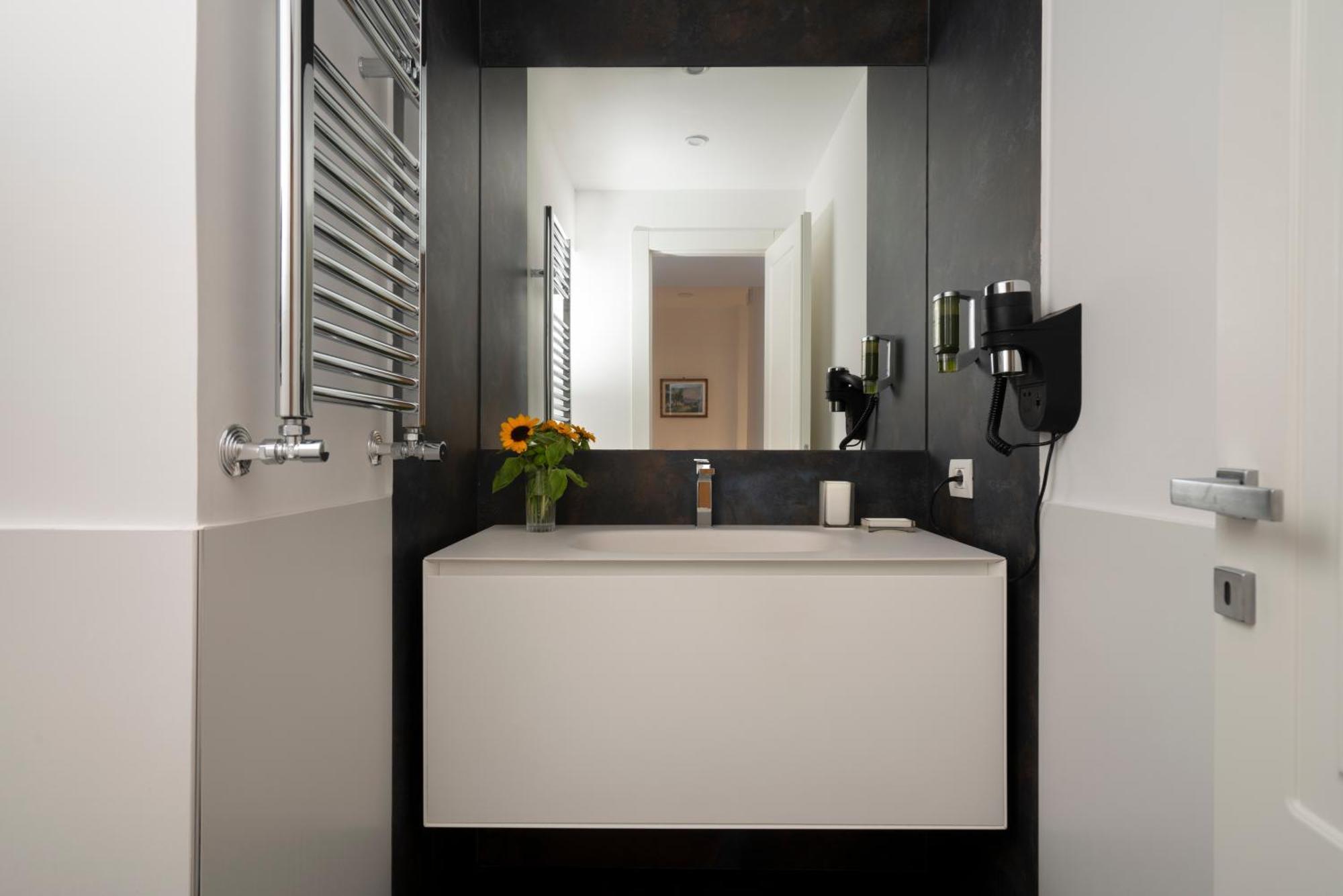 A.Ri.El Luxury Apartment Napels Buitenkant foto